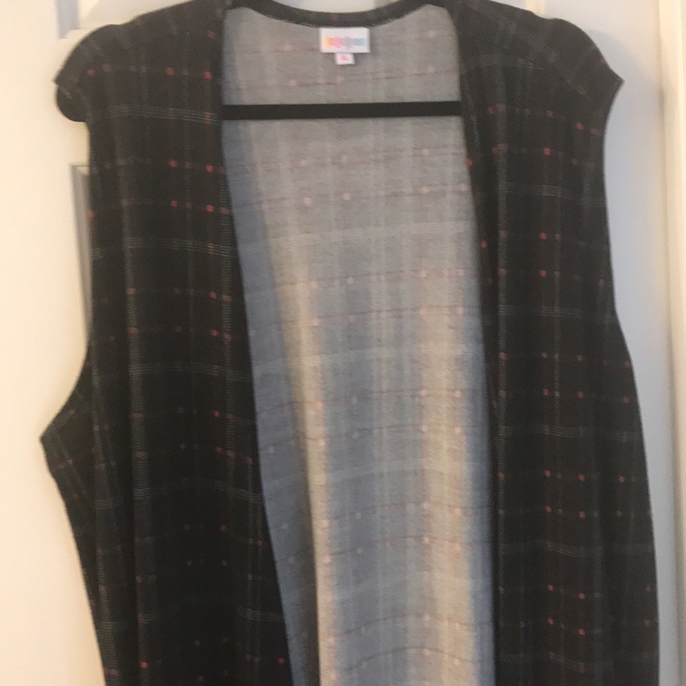 LuLaRoe XL Joy. Never worn. Black, white and red